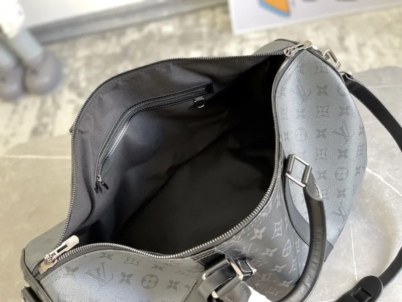 LV Travel Bags-133 - Image 9
