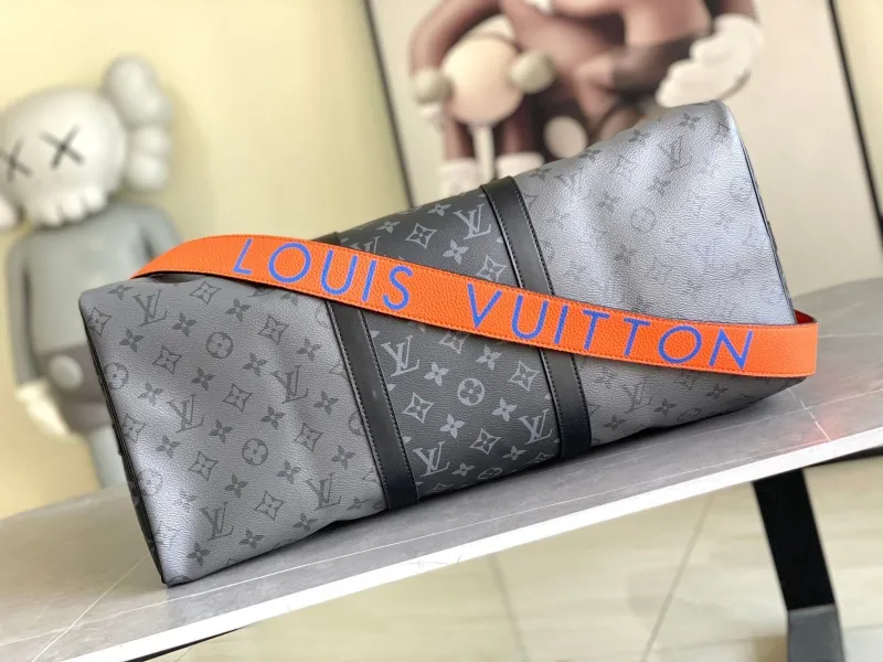 LV Travel Bags-134 - Image 4