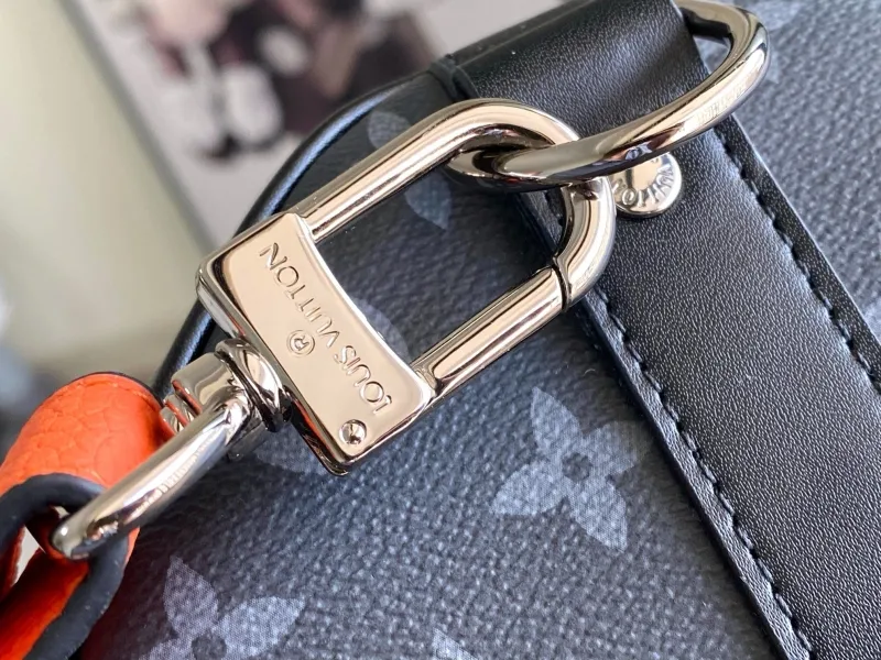 LV Travel Bags-134 - Image 6