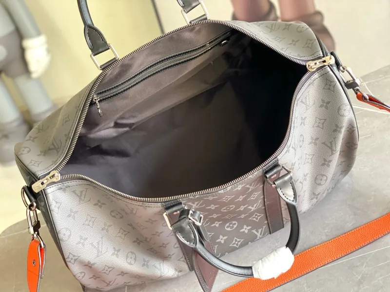 LV Travel Bags-134 - Image 9