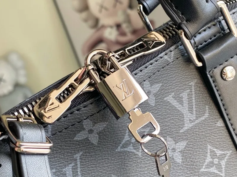 LV Travel Bags-135 - Image 5
