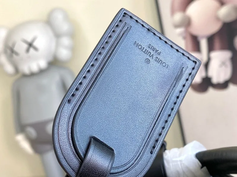 LV Travel Bags-135 - Image 7