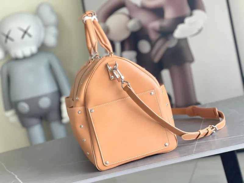 Alternative view of LV Travel Bags-137