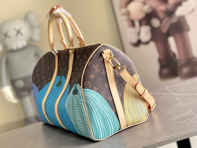 Alternative view of LV Travel Bags-138
