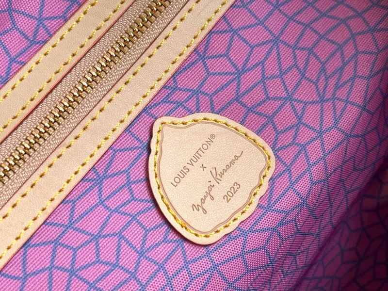 LV Travel Bags-138 - Image 9