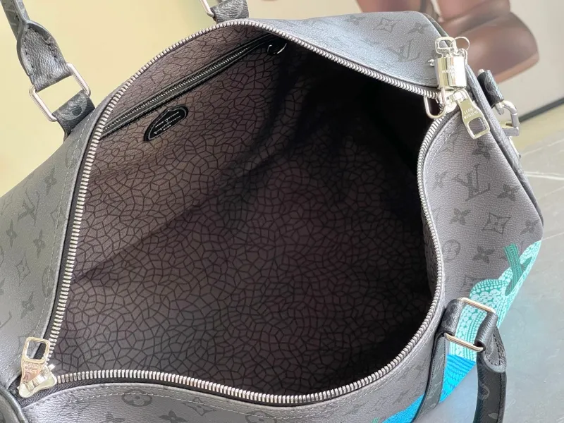 LV Travel Bags-139 - Image 7