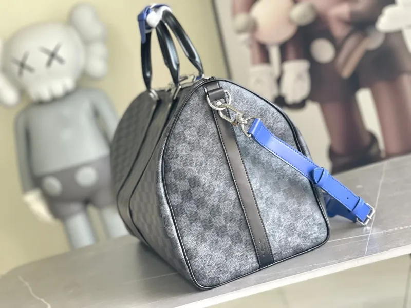 Alternative view of LV Travel Bags-141