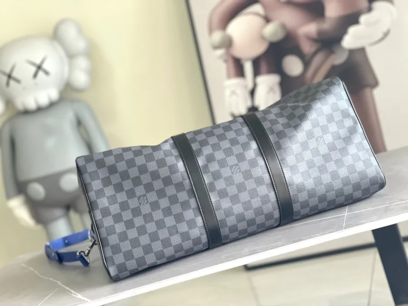 LV Travel Bags-141 - Image 4