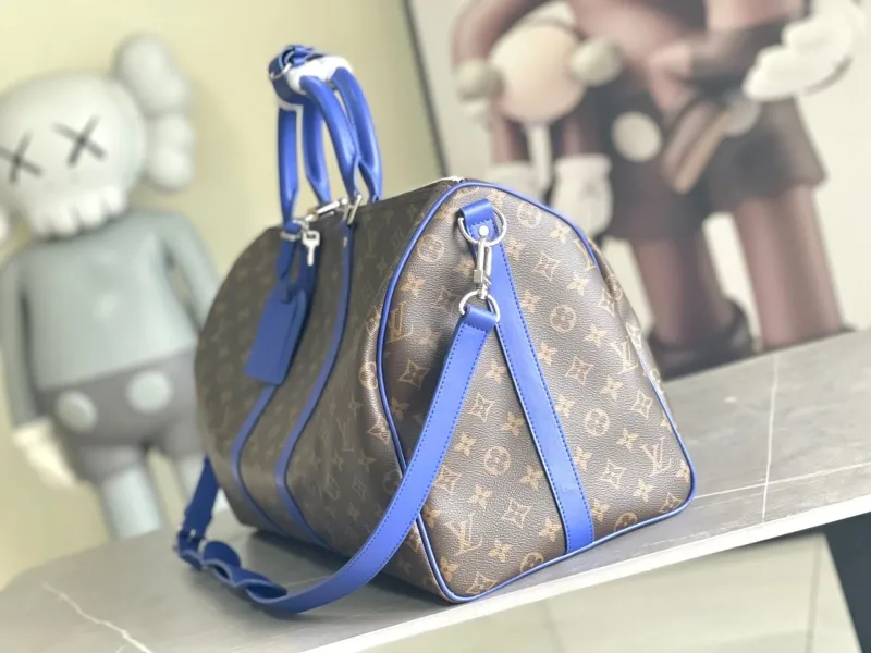 Alternative view of LV Travel Bags-142
