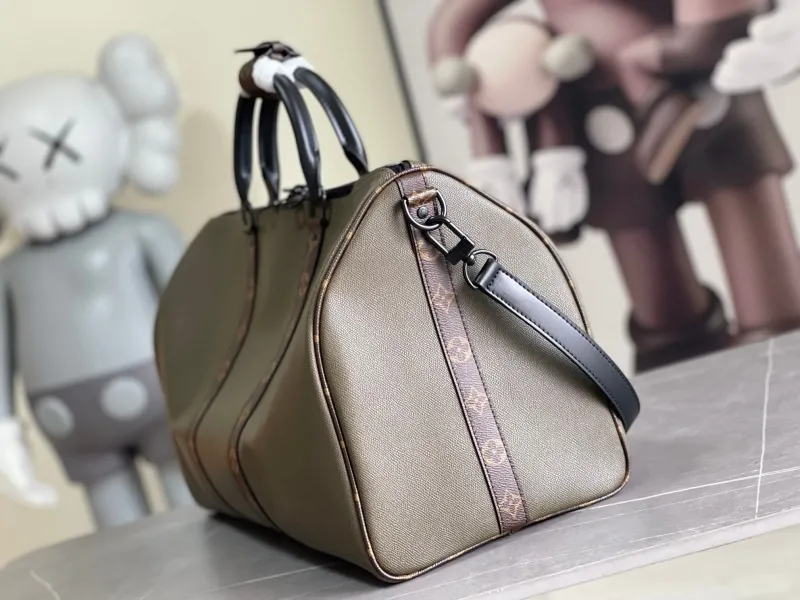 Alternative view of LV Travel Bags-148