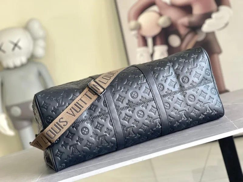 LV Travel Bags-153 - Image 4