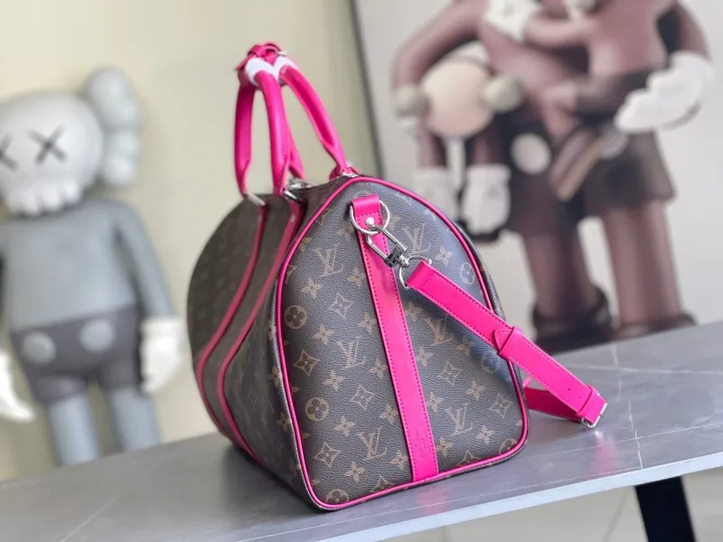 Alternative view of LV Travel Bags-154
