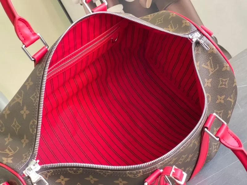 Alternative view of LV Travel Bags-155