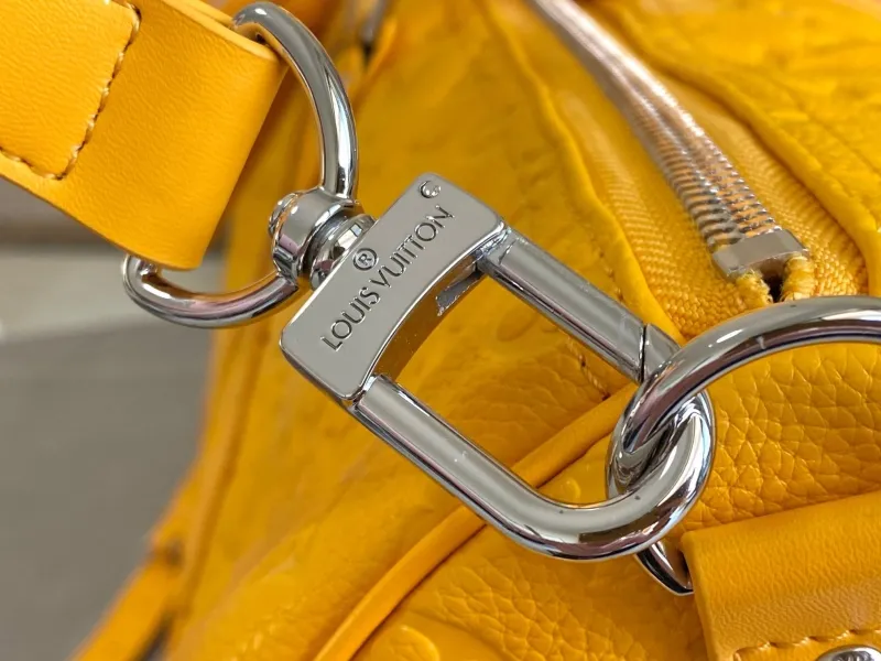LV Travel Bags-158 - Image 8