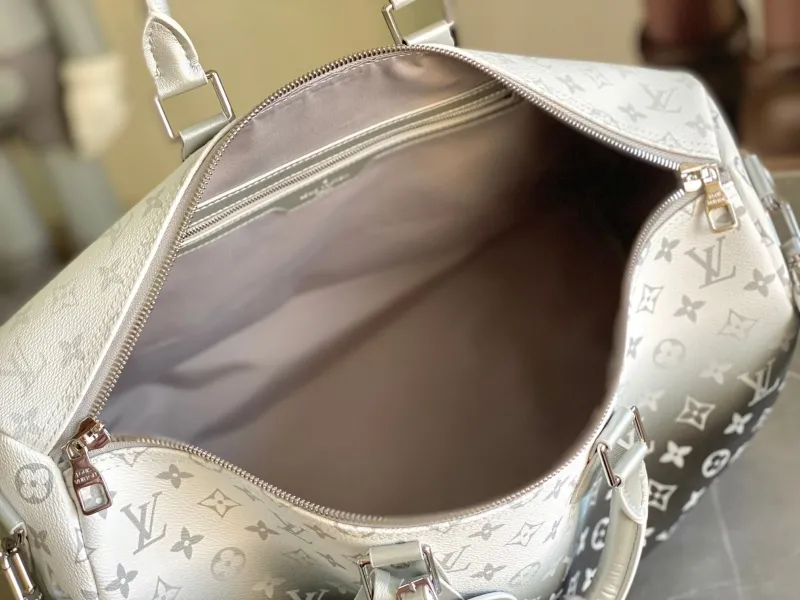 LV Travel Bags-160 - Image 8
