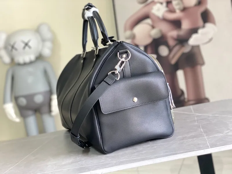 LV Travel Bags-161 - Image 5