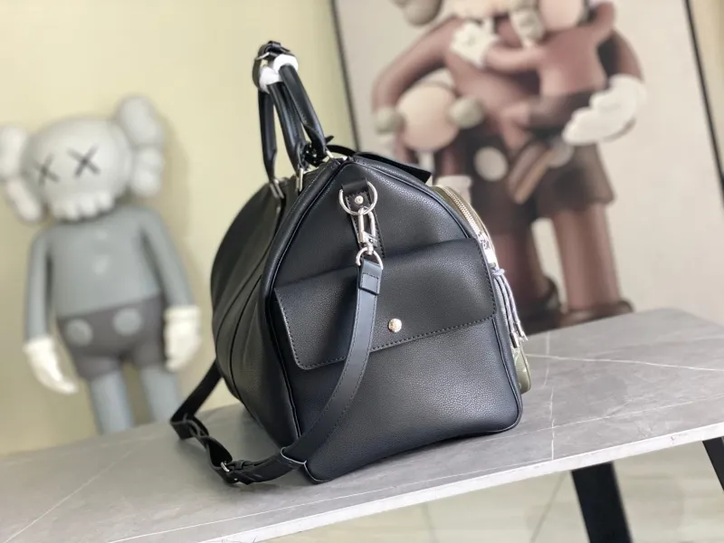 LV Travel Bags-161 - Image 7