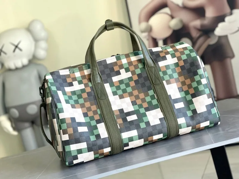 LV Travel Bags-162 - Image 3