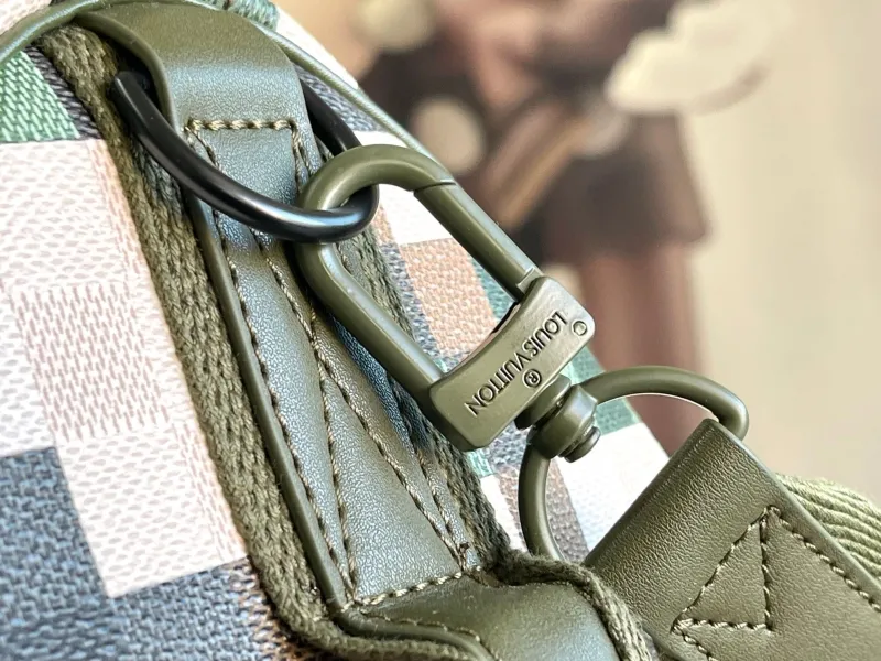 LV Travel Bags-162 - Image 6