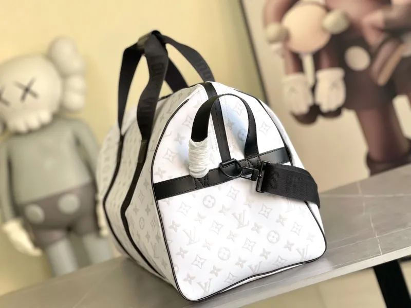 Alternative view of LV Travel Bags-166