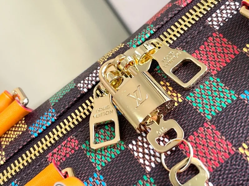 LV Travel Bags-167 - Image 7