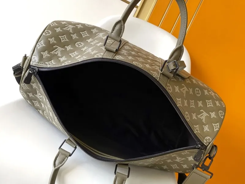 Alternative view of LV Travel Bags-172