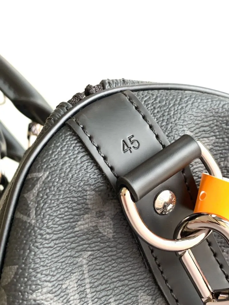 Alternative view of LV Travel Bags-177