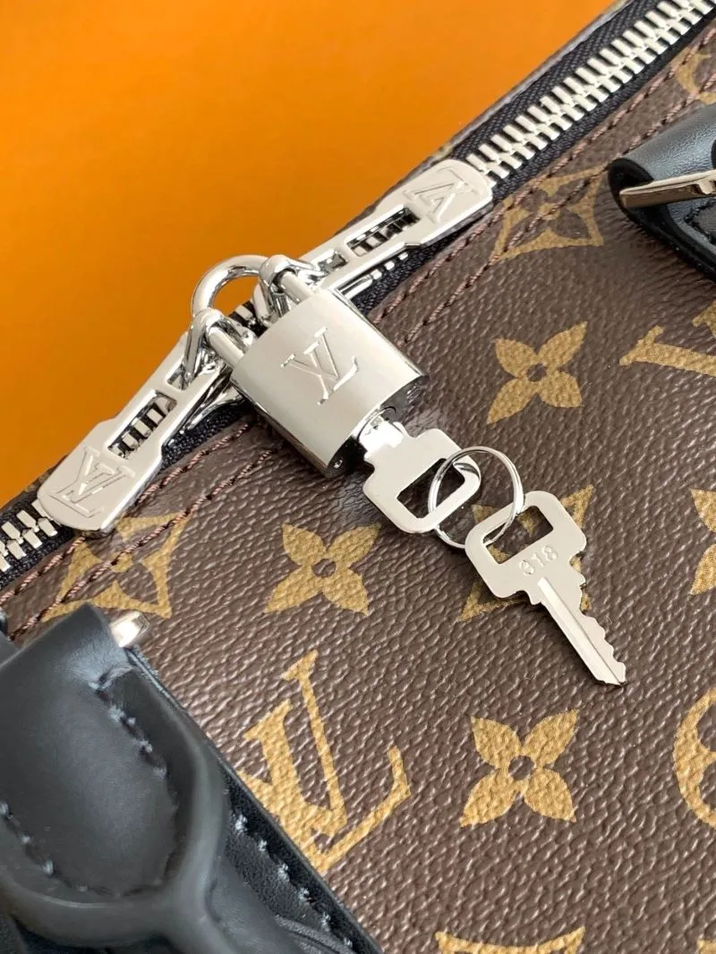 LV Travel Bags-180 - Image 6