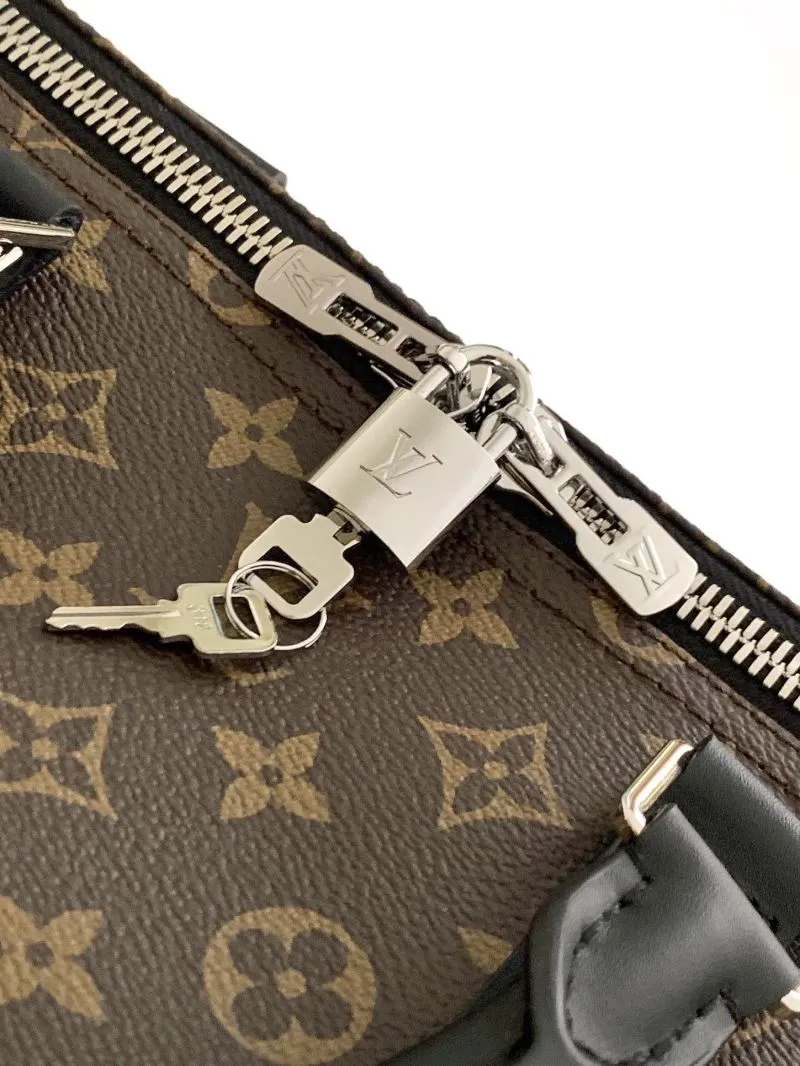 LV Travel Bags-182 - Image 6