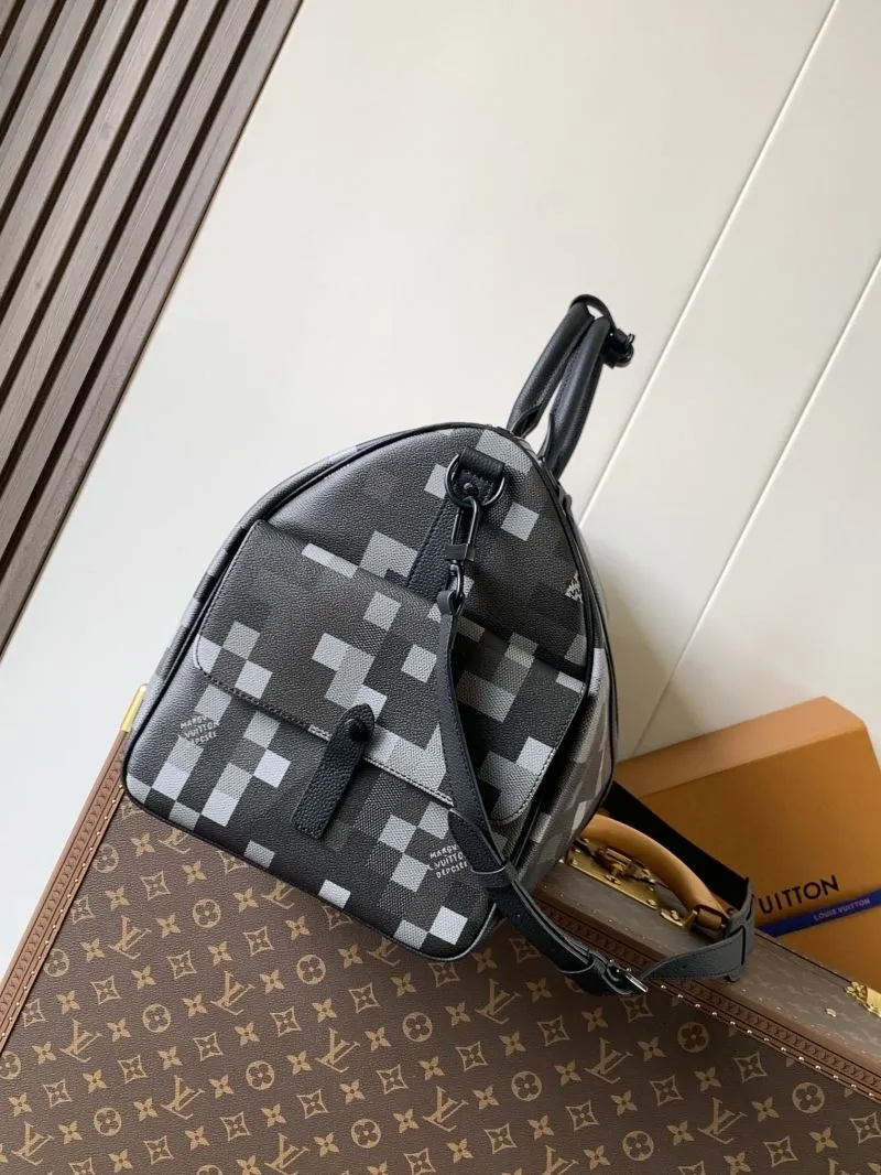 Alternative view of LV Travel Bags-183