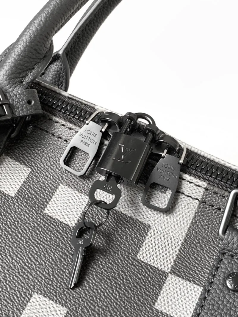 LV Travel Bags-183 - Image 5