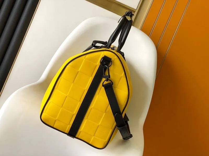 Alternative view of LV Travel Bags-185
