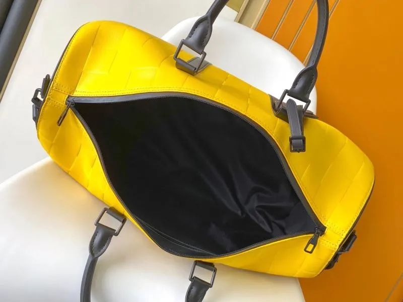 LV Travel Bags-185 - Image 9