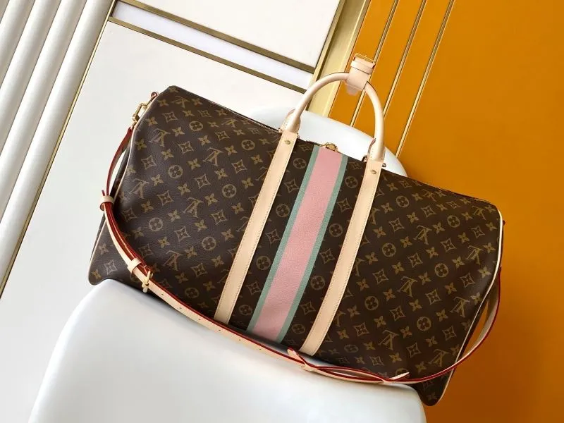 Alternative view of LV Travel Bags-186