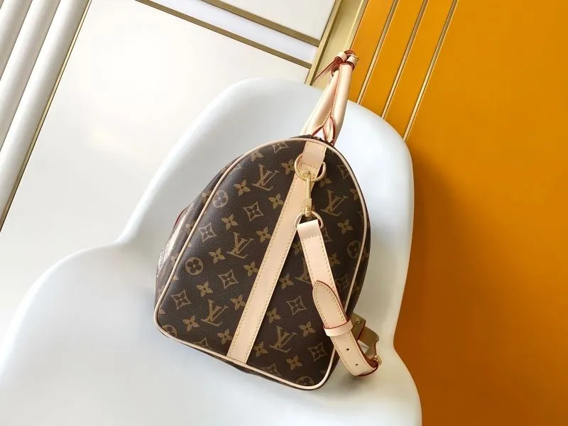 Alternative view of LV Travel Bags-188