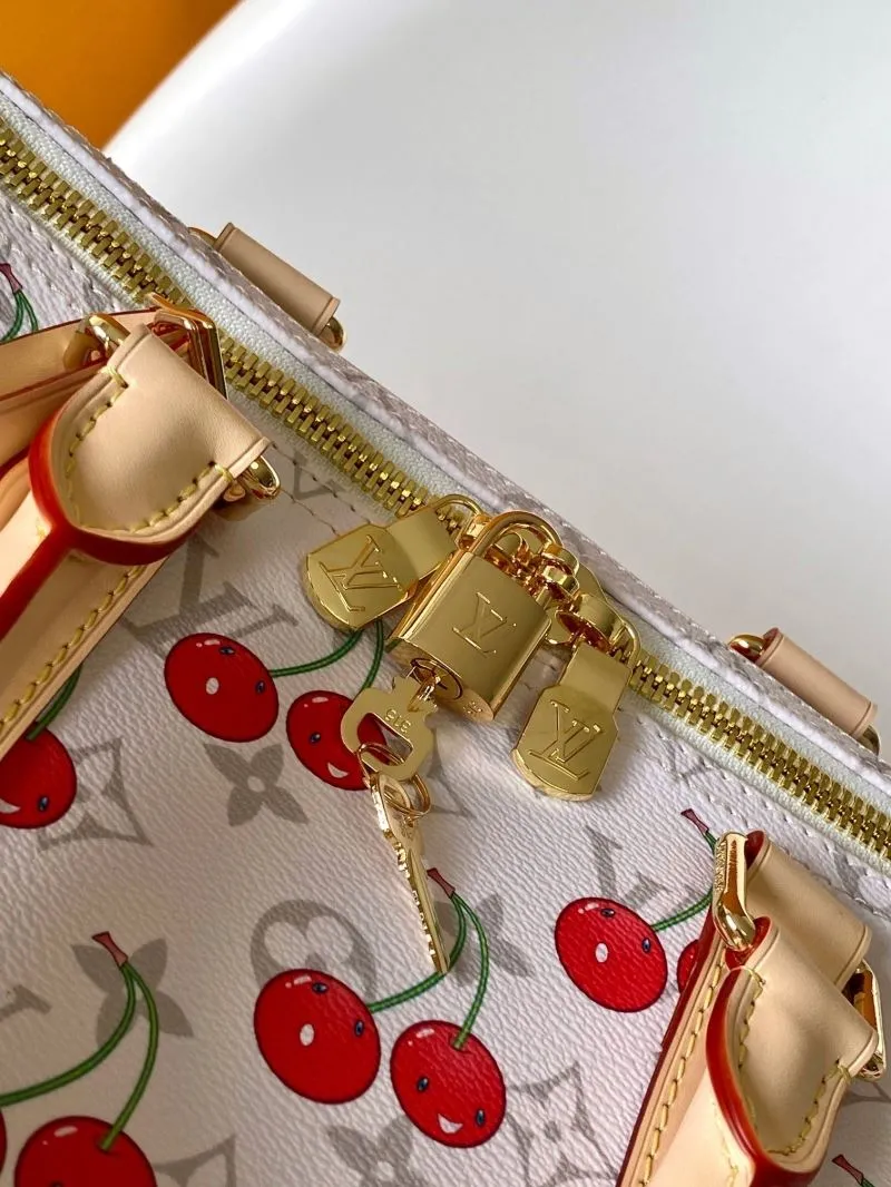 LV Travel Bags-202 - Image 6