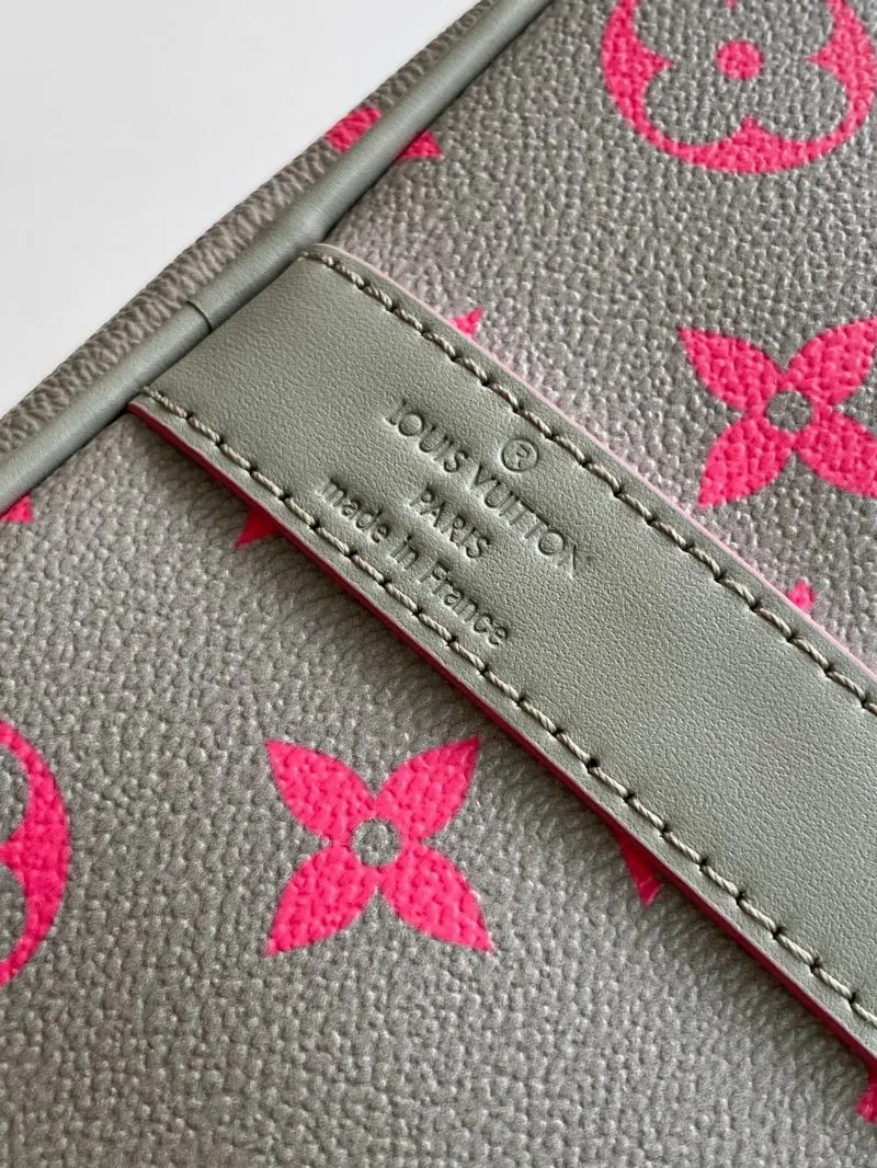 LV Travel Bags-203 - Image 7