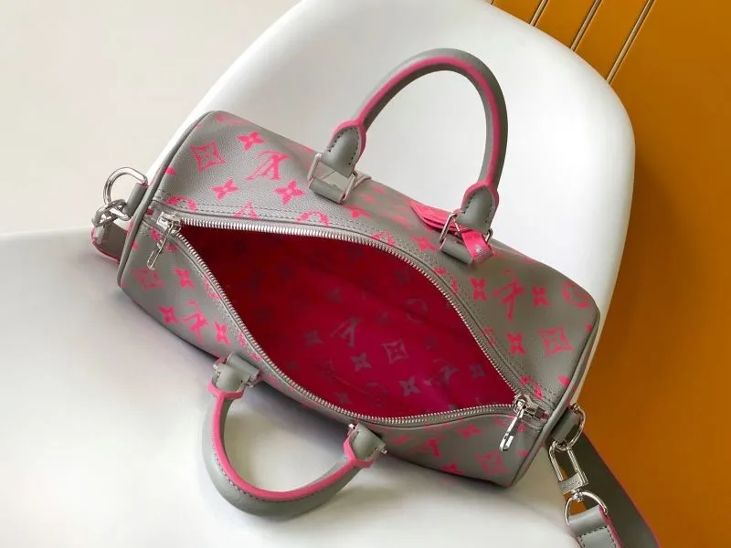 LV Travel Bags-203 - Image 8