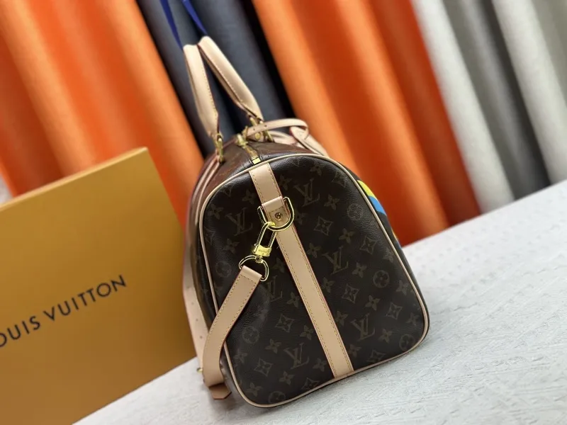LV Travel Bags-206 - Image 3