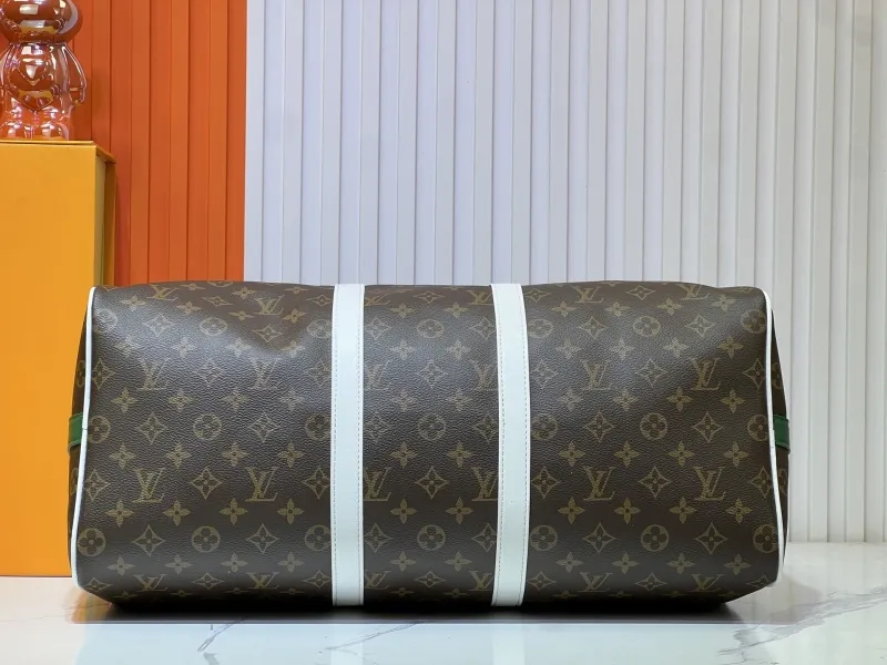 LV Travel Bags-210 - Image 7