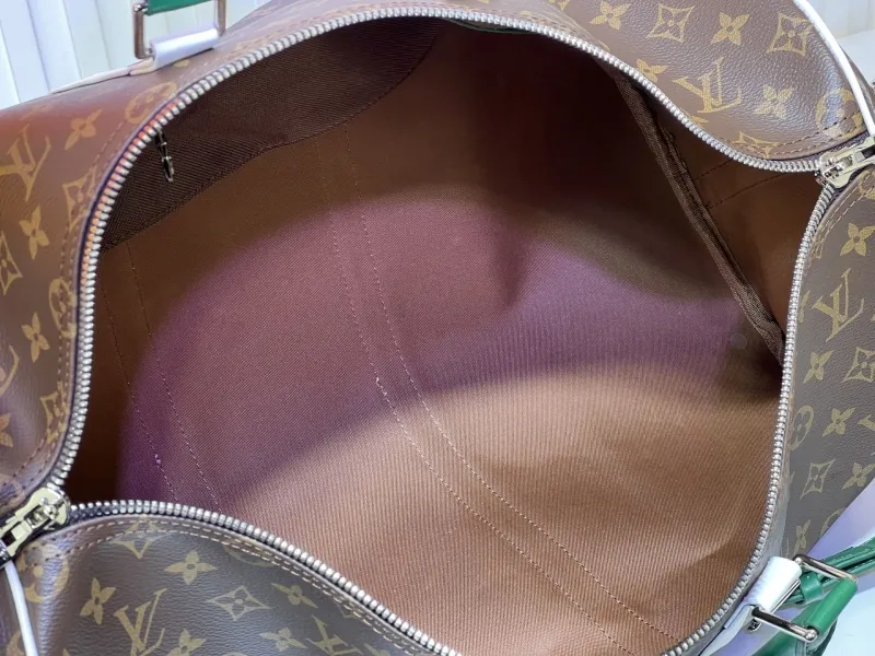 LV Travel Bags-210 - Image 8