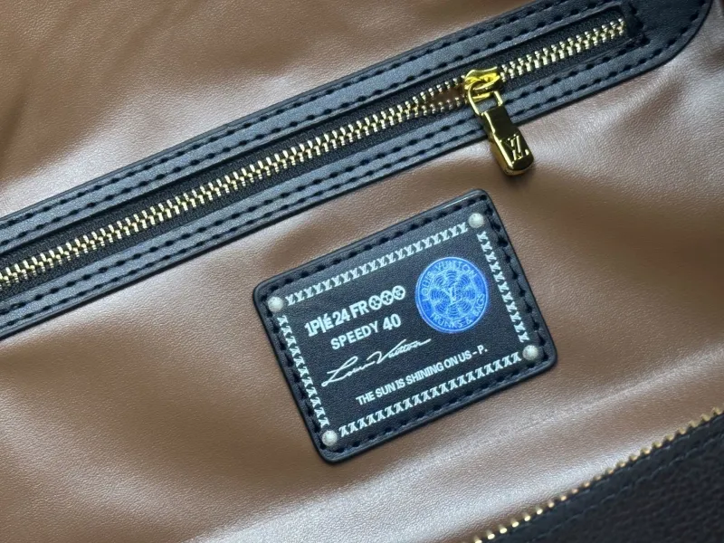 LV Travel Bags-218 - Image 8