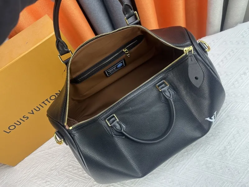 LV Travel Bags-218 - Image 9