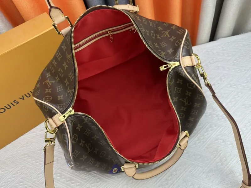 LV Travel Bags-233 - Image 9