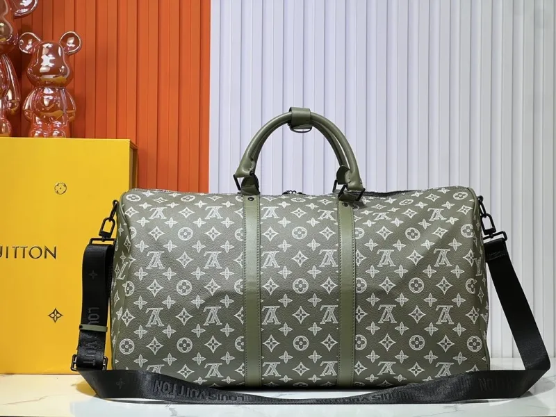 LV Travel Bags-236 - Image 4