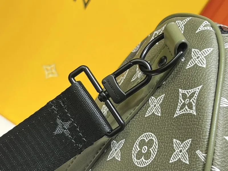 LV Travel Bags-236 - Image 7
