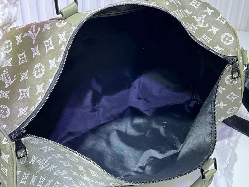 LV Travel Bags-236 - Image 8