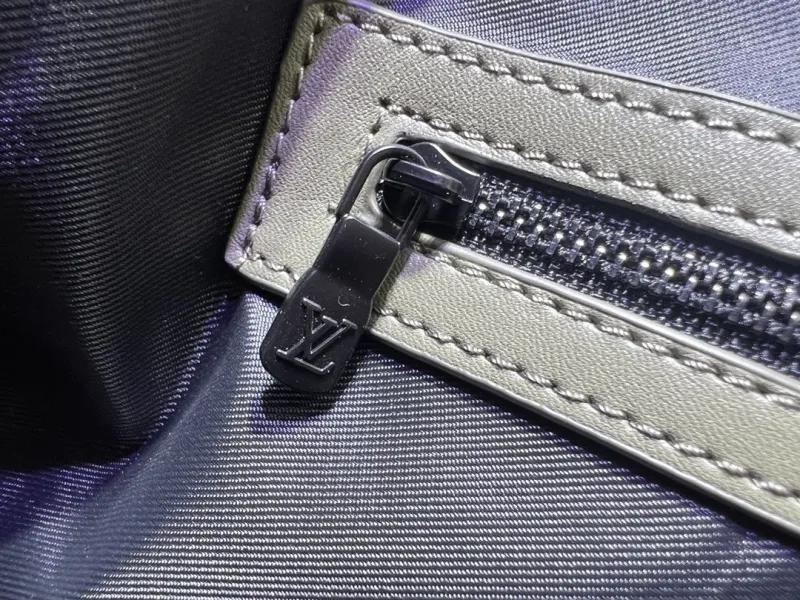 LV Travel Bags-236 - Image 9