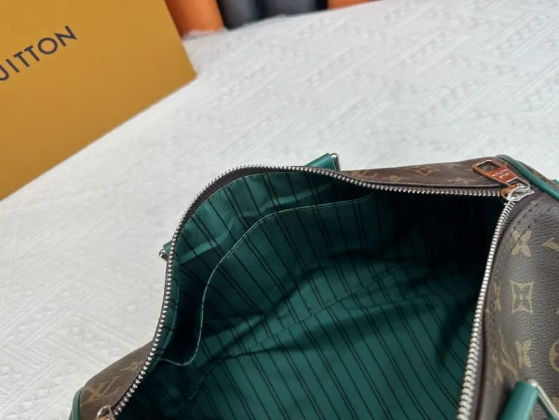LV Travel Bags-237 - Image 8