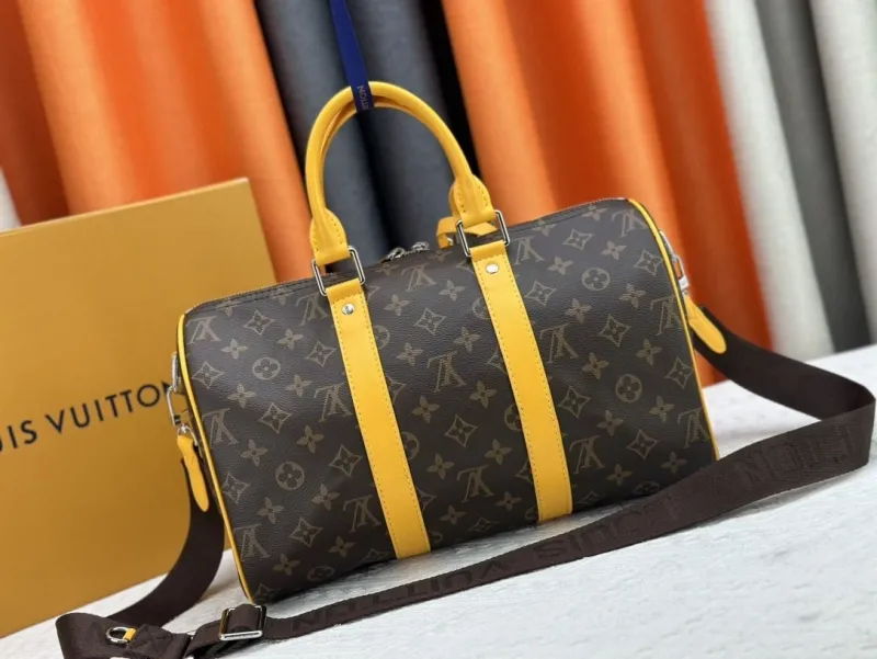 LV Travel Bags-238 - Image 4